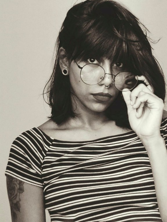 Pàg 9 - Aline Cardoso - Foto - Divulgação (1).jpg