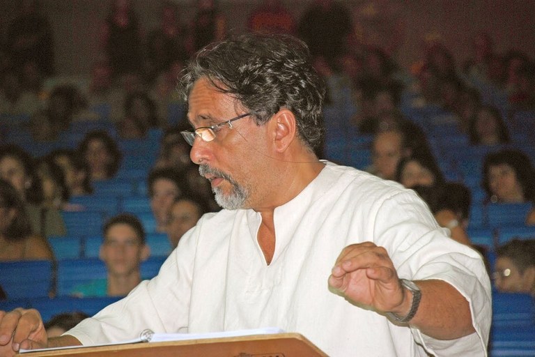 eduardo_maestro.jpg