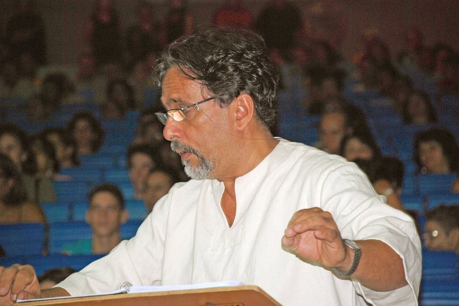 eduardo_maestro.jpg