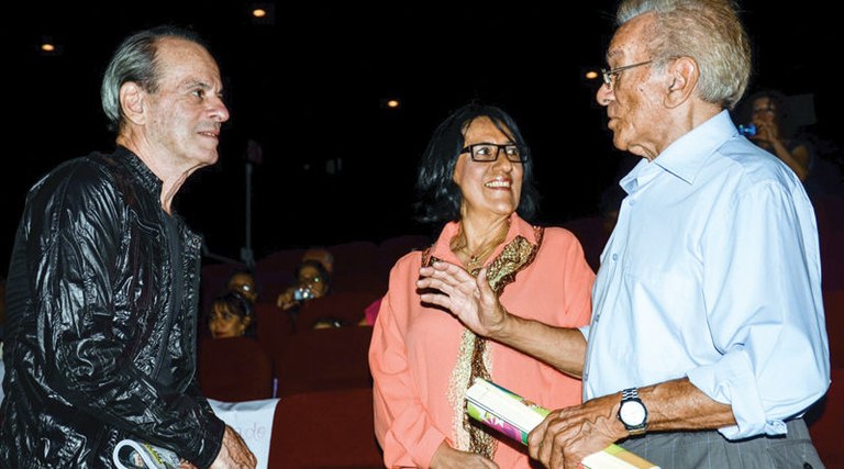 NEY-MATOGROSSO-COM-CECEU-E-ANTONIO-BARROS - Rafael Cusato Revista do Cinema.jpg