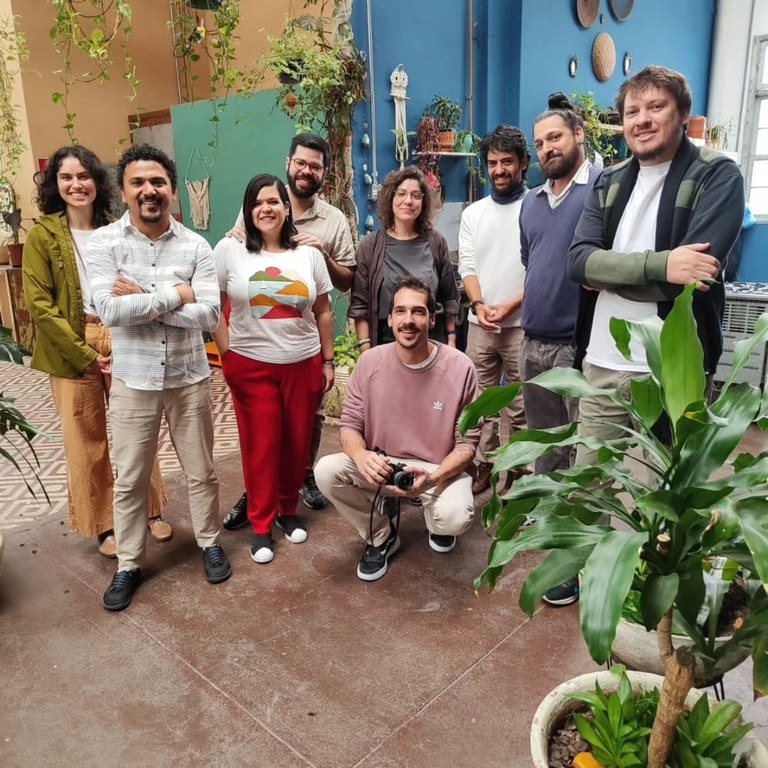 Visita dos realizadores paraibanos ao laboratório coletivo Mundo em Foco e sede da produção do festival Super OFF X.jpg