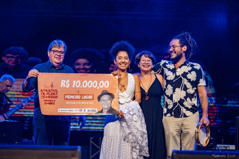 1o lugar Dona Maria - Bianca Costa e Jamylli Ferreira - Thercles Silva PREMIACAO.jpg