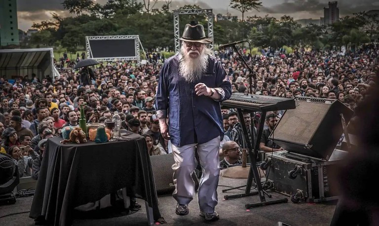 Hermeto Pascoal - 04.jpg