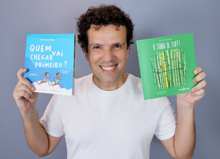 felipe_livros_foto_lauradeandrade.JPG