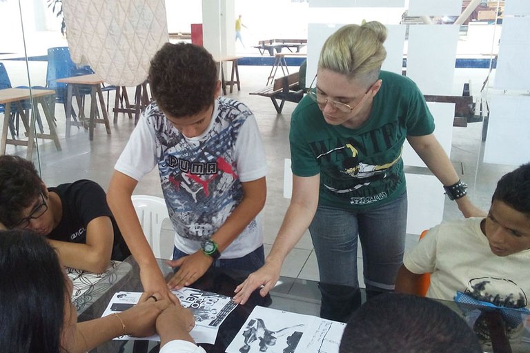 oficina de fanzine c paloma diniz 4.jpg