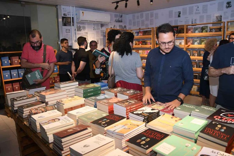 INAGURAÇÃO DA LIVRARIA A UNIÃO-F-ORTILO ANTÔNIO (370).jpg