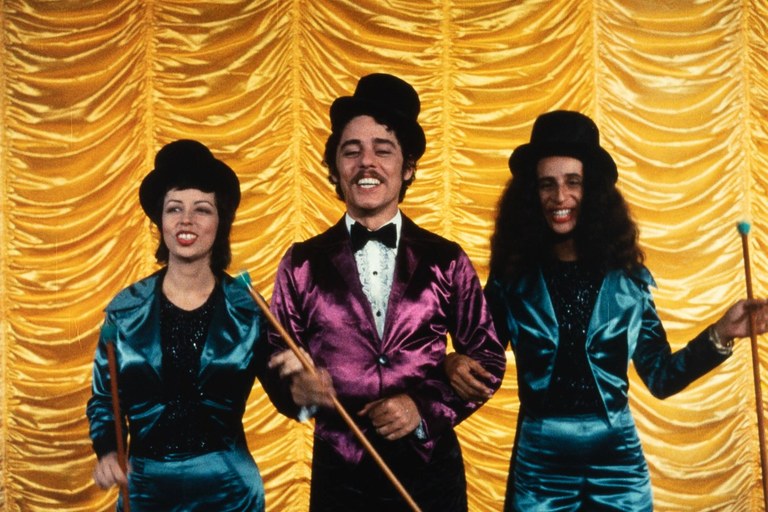 Nara Leão, Chico e Maria Bethania em Quando o Carnaval Chegar.jpg