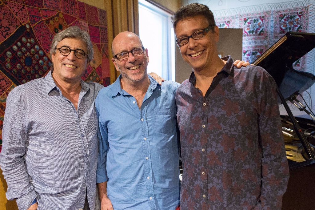 Pág 9 - Ivan Lins_ Paulo Malaguti_ Augusto Martins_ MÉDIA RESOL..jpg