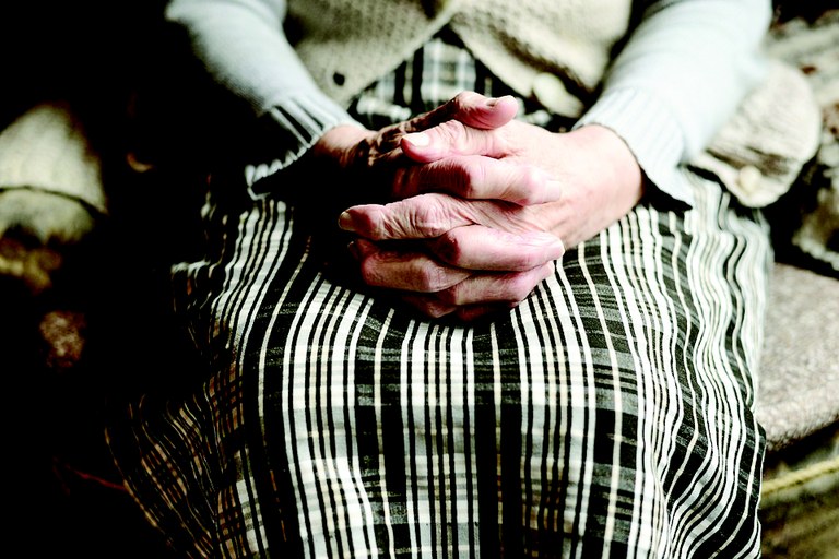 hands-4051469_960_720.jpg
