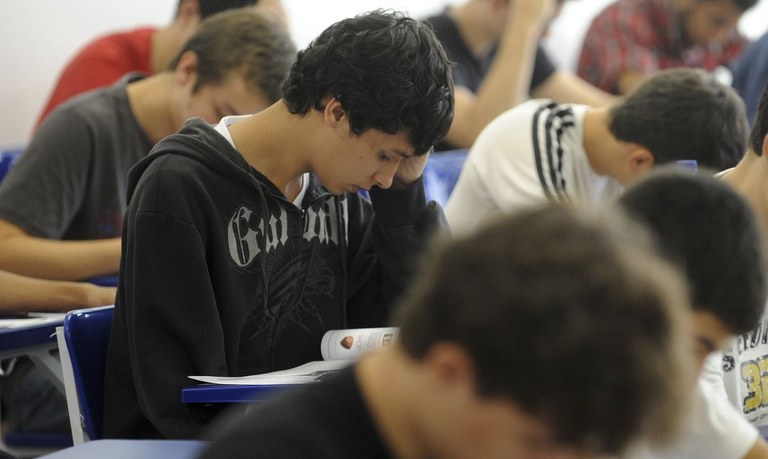 estudantes_wilson_dias.jpg