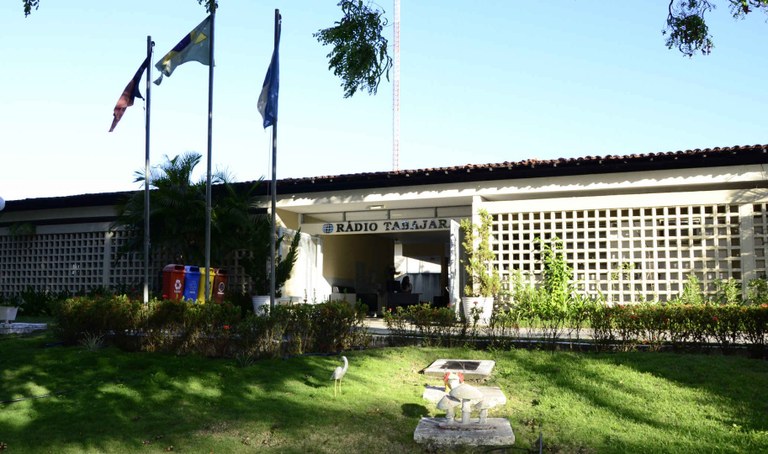 fachada-da-radio-tabajara-foto-walter-rafael-17.JPG