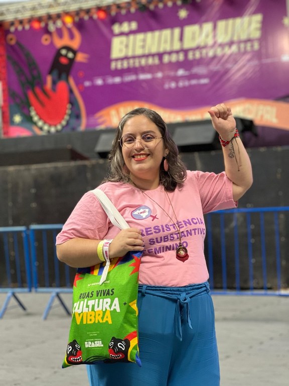 Cláudia Marques - Coordenadora Geral Comissão Organizadora Encontro Nacional de Arquivologia - arquivo pessoal (2).jpeg
