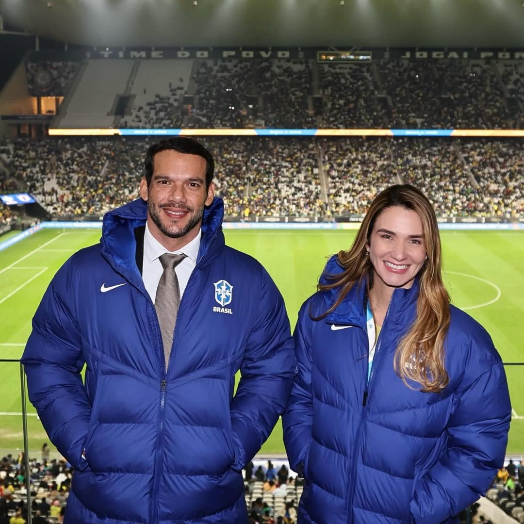 Dia de alegria, de benção , de festa! Hoje é dia de comemorarmos esse grande presente que o fute.jpg