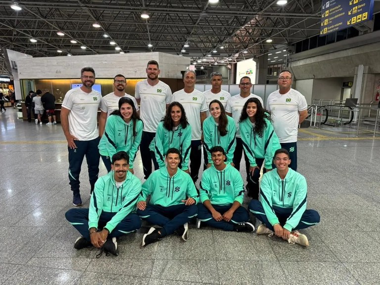 Divulgação CBV - Delegação Mundial SUB 21.jpg