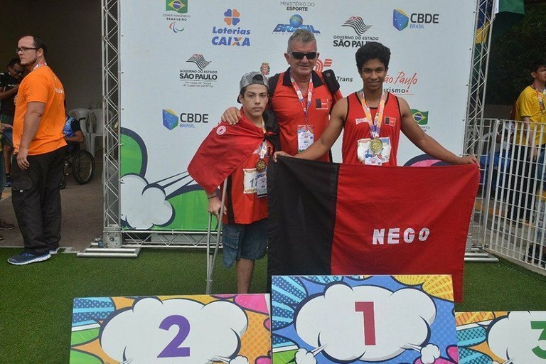 24-11-2017-medalhas.jpg