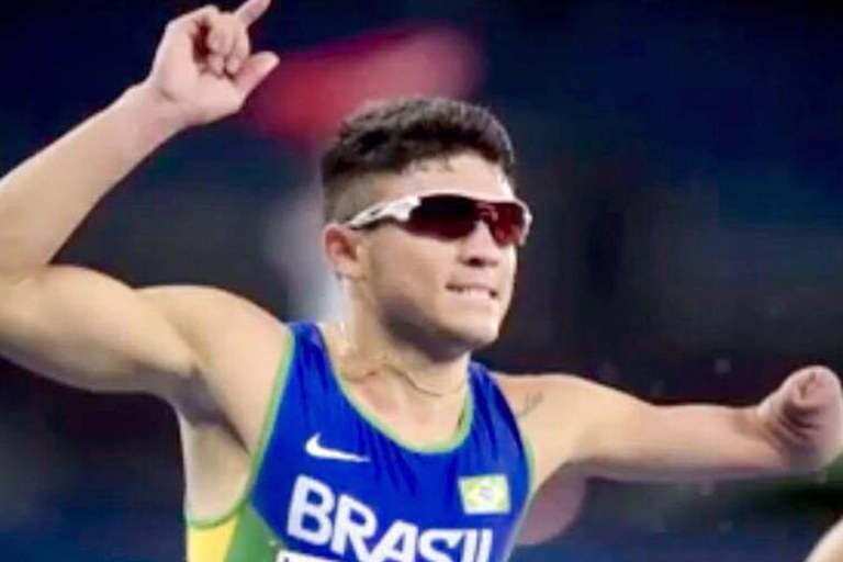 petrucio ferreira.jpg