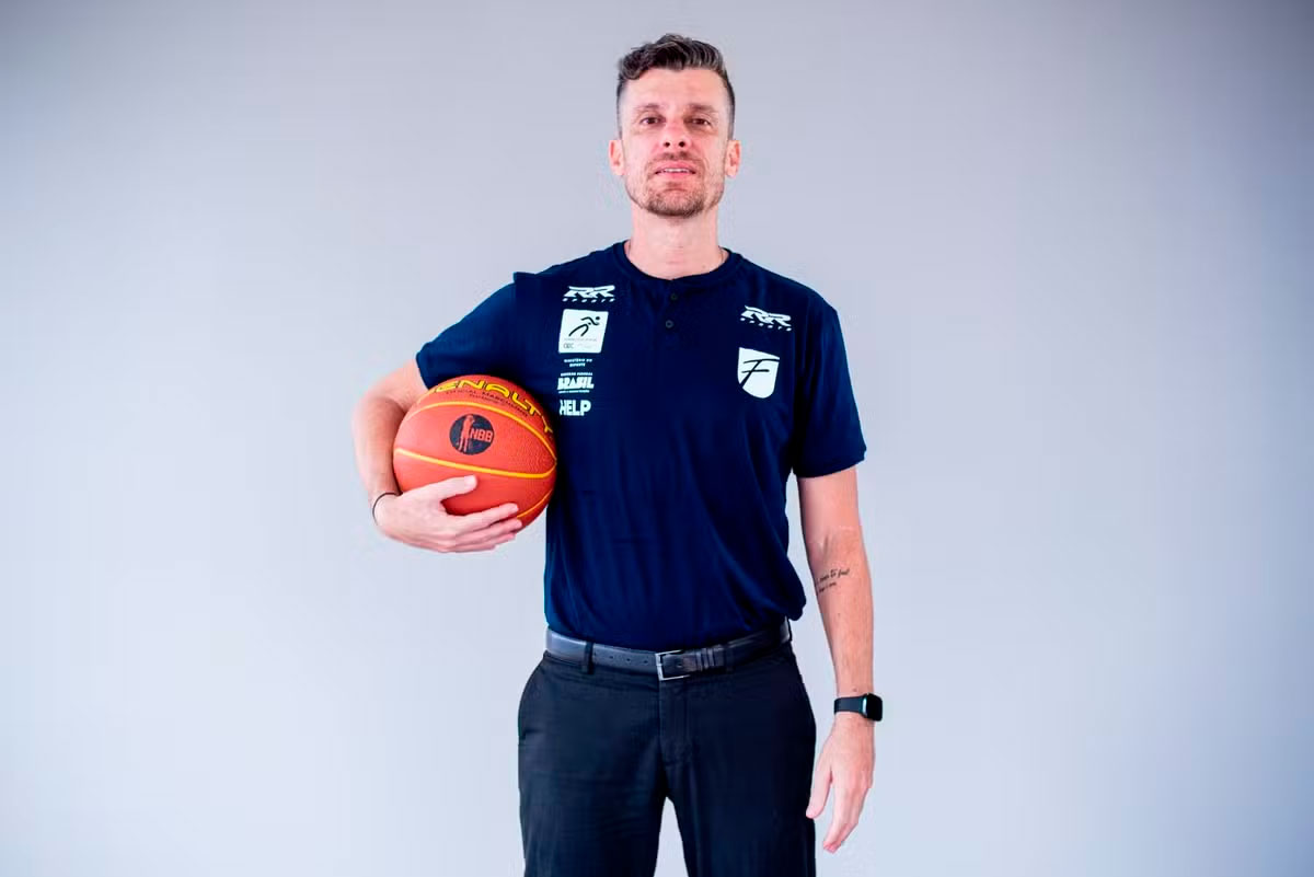 Rodrigo Galego é o novo técnico do Basquete Unifacisa — Foto Heloysa Guedes Unifacisa.png