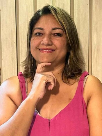 Lucilene Outubro Rosa VALENDO.jpg "O conselho que eu dou é que procurem o mastologista, façam exames. Quanto mais cedo o diagnóstico, mais cedo tem a cura" Luciene da Silva - Foto: Arquivo pessoal