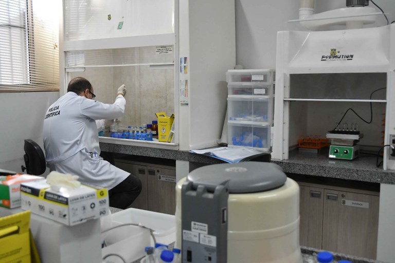 2025.10.24 Polícia científica fala sobre envenenamento © Leonardo Ariel (31).JPG