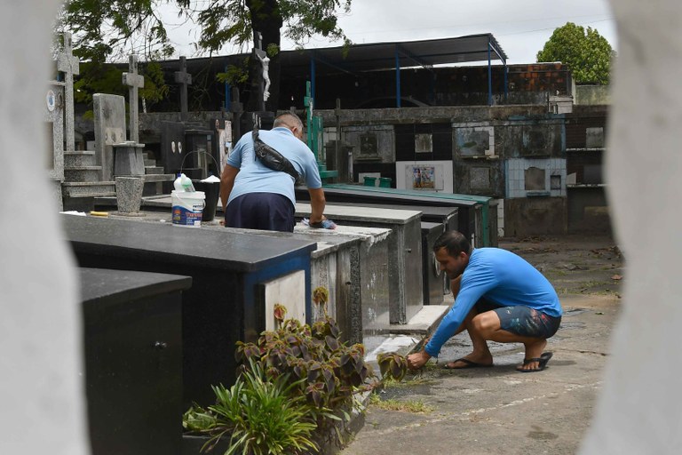 2025.10.27 Cemitério preparação dia de finados © Leonardo Ariel (3).JPG