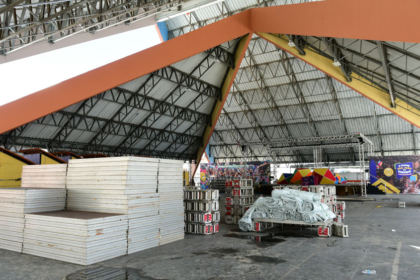 Estruturas-que-serão-montadas-no-Parque-do-Povo-já-estão-no-local-(4)---Júlio-Cezar-Peres.jpg