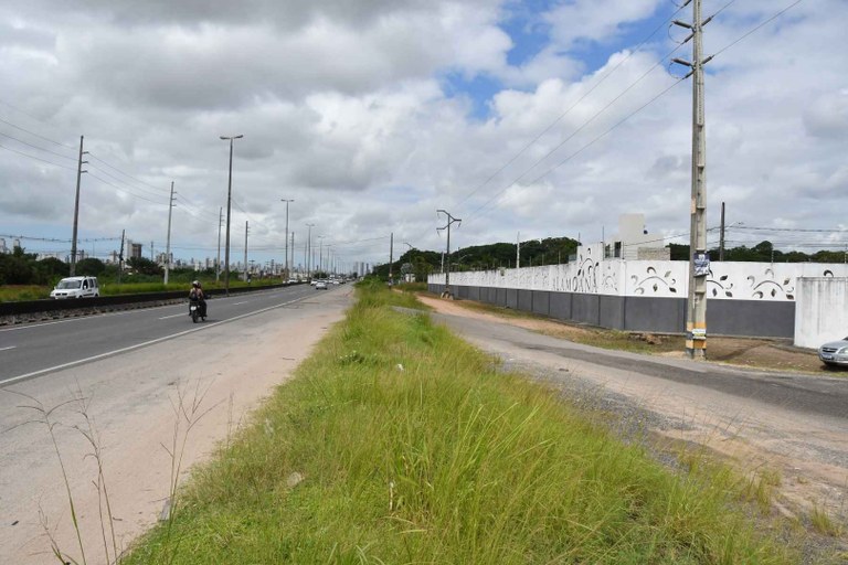 2023.07.31_condominios invadem faixa de dominio BR 230 © roberto guedes (4).jpg