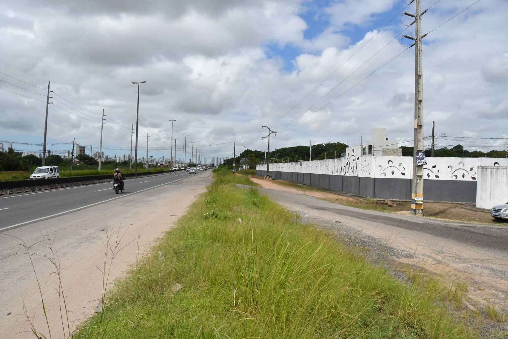 2023.07.31_condominios invadem faixa de dominio BR 230 © roberto guedes (4).jpg