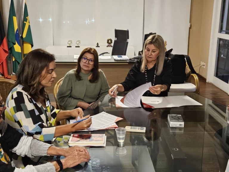 Assinatura-UEPB-e-Secretaria-de-Desenvolvimento-02-1536x1152.jpeg