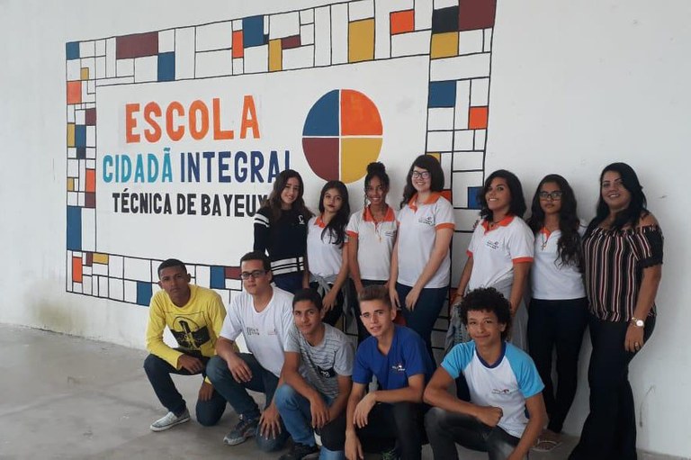 Escola cidadã.jpg