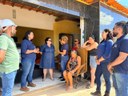 Prefeita de Uiraúna visitando famílias atingidas - Divulgação Secom Uiraúna (2).jpeg