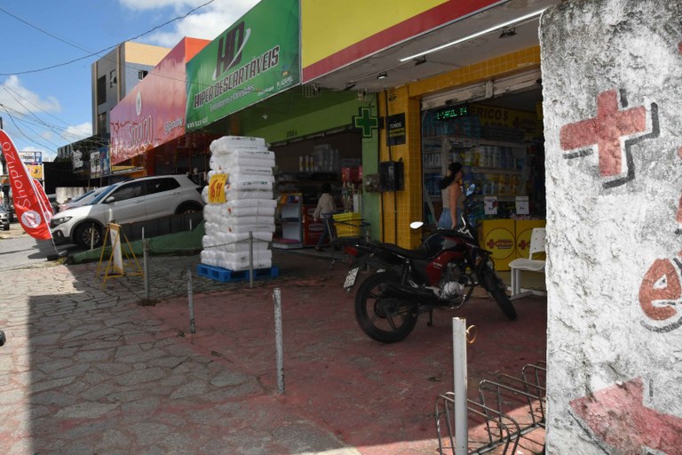 Estacionamento calçada rebaxada_F. Evandro Pereira (4).JPG