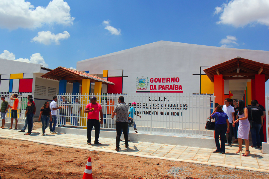 ricardo inaugura EEEF Rene alves ramalho em aparecida foto jose_marques (1).jpg