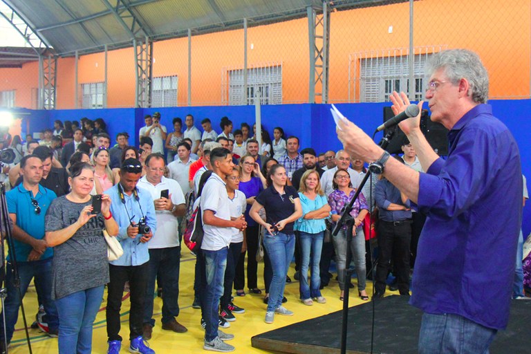 ENTREGA ESCOLA CAMPINA 1.jpg