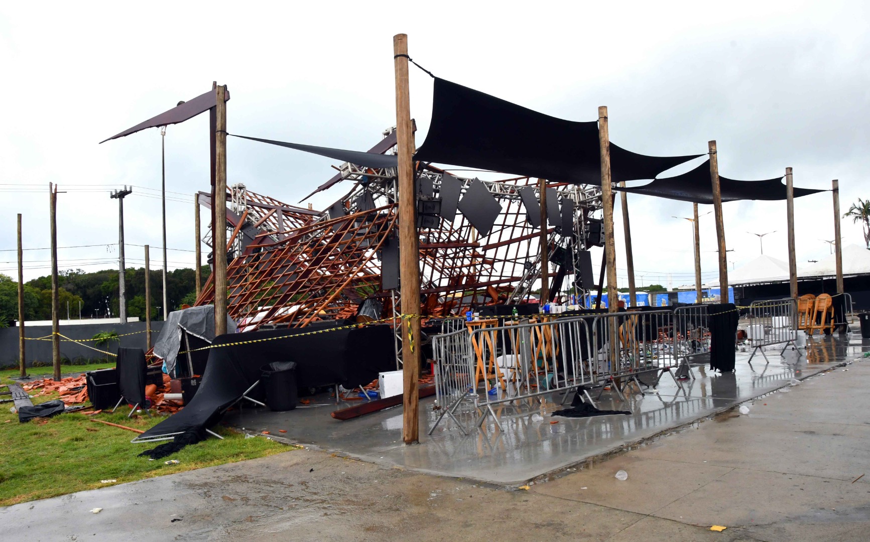 Desabamento-Estrutura-Casa-de-SHOWS_F33.jpg