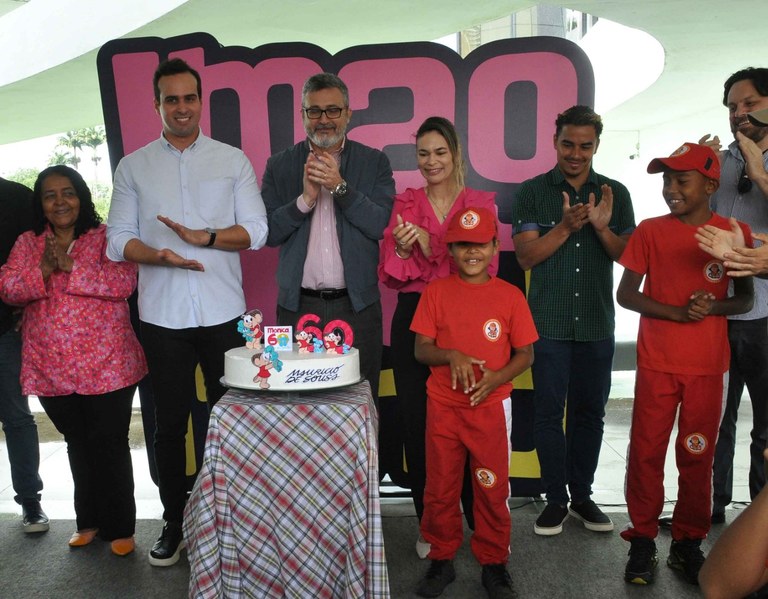 lancamento_aniversario_monica_cg_fabiana_veloso.jpg lancamento_aniversario_monica_cg_fabiana_veloso.jpg