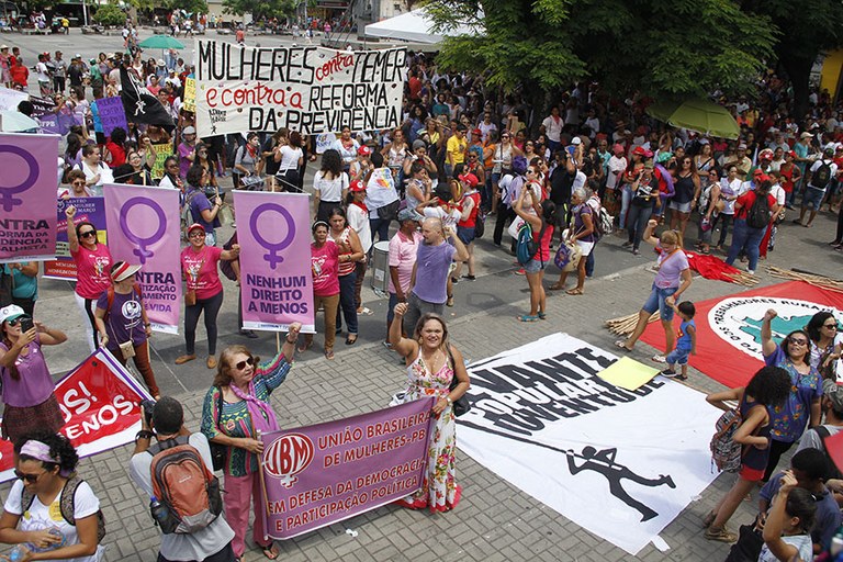 Na Defesa de Direito s da Vida_f.jpg