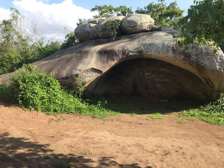 Pedra da boca.png