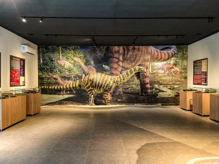 Vale dos Dinossauros em Sousa - foto Sudema (3).jpeg Vale dos Dinossauros em Sousa - foto Sudema (3).jpeg