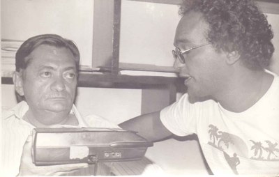 Carneiro Arnaud entrevistado por Agnaldo Almeida - novembro de 1985.jpg Carneiro Arnaud entrevistado por Agnaldo Almeida - novembro de 1985.jpg