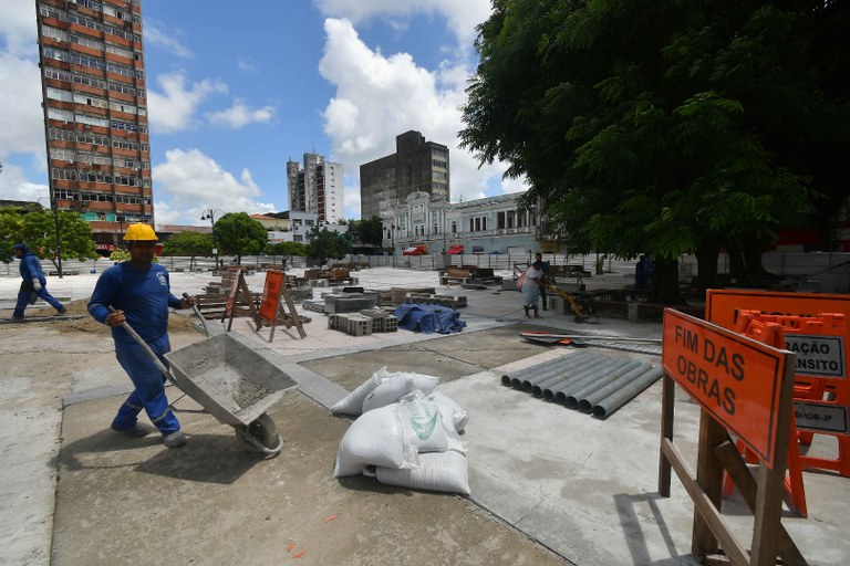 2025.04.03 Obras em andamento © Leonardo Ariel (1) Conto Cem Réis.JPG