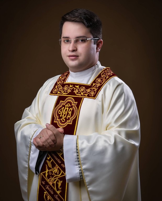 padre-danilo-cesar.jpg