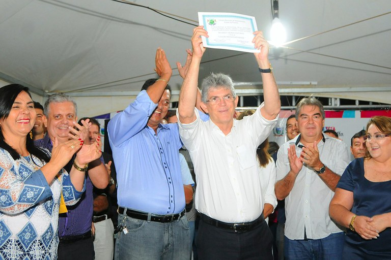 MASSARANDUBA TITULO DE CIDADÃO1  (1).jpg