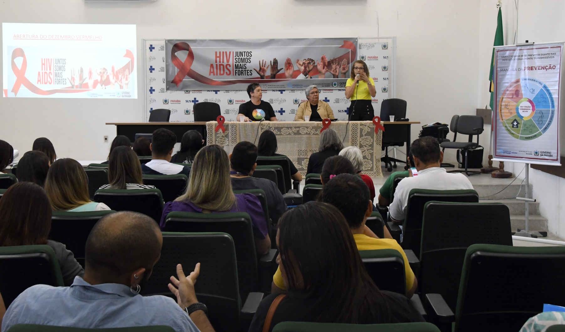 Rosi Farias_Repres, do Fórum ONG-AIDS_F. Evandro (1).JPG