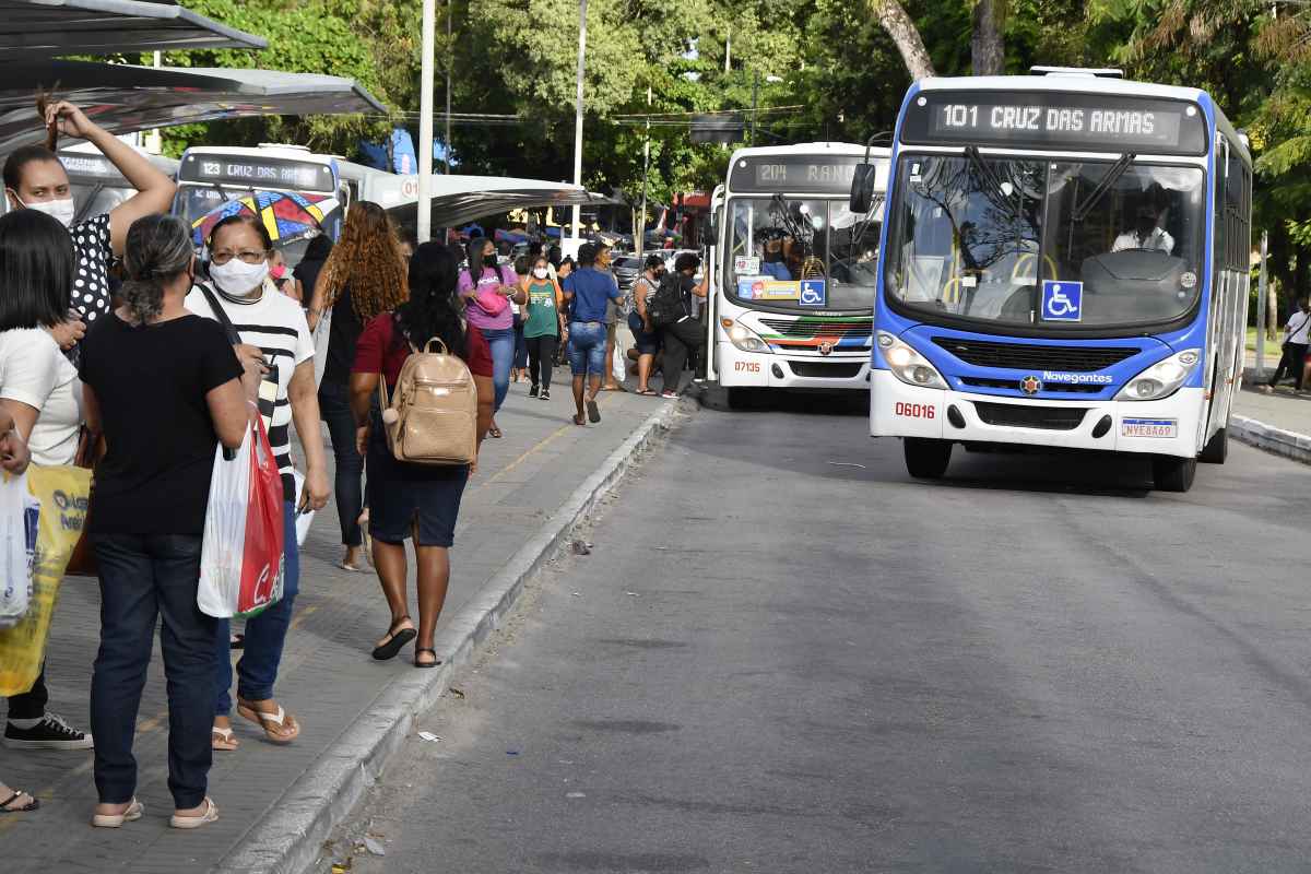 PARADAS DE ÔNIBUS-F-ORTILO ANTONIO (10).jpg