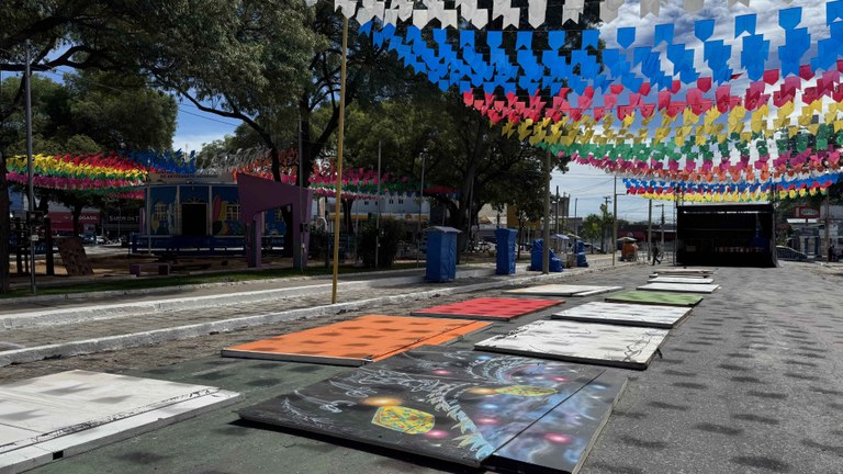 Preparação para montagem do Terreirinho do Forró (1).jpg