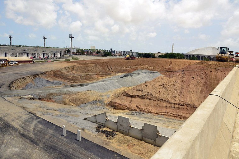 12.01.16 obra do viaduto do GEISEL_fotos_alberi pontes (14).JPG