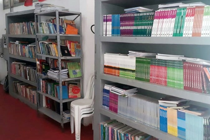 biblioteca-hitler-cantalice.jpeg