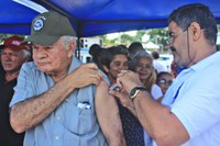 RicardoPuppe_Dia D Vacinação.JPG