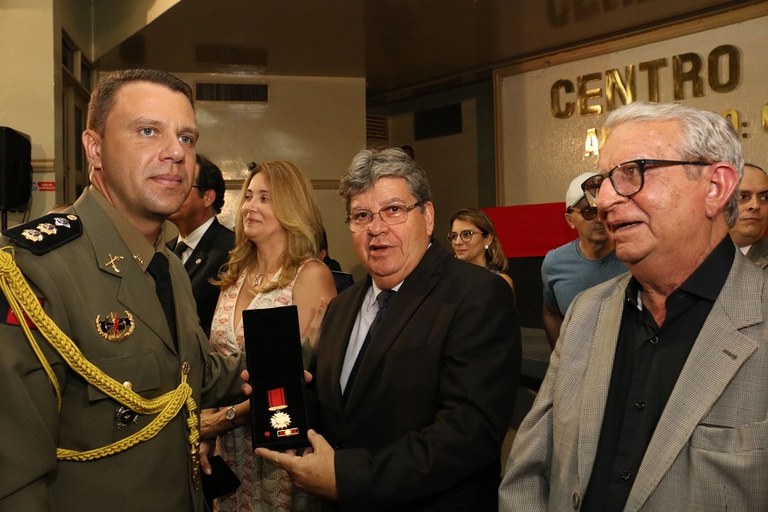 13-12-2017-F-militar.jpg