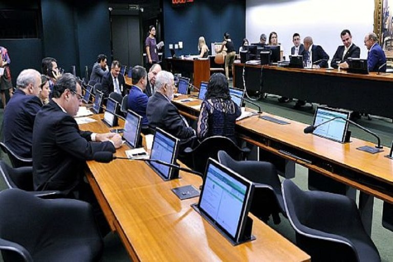 06-12-2017-f-vacância.jpg 06-12-2017-f-vacância.jpg
